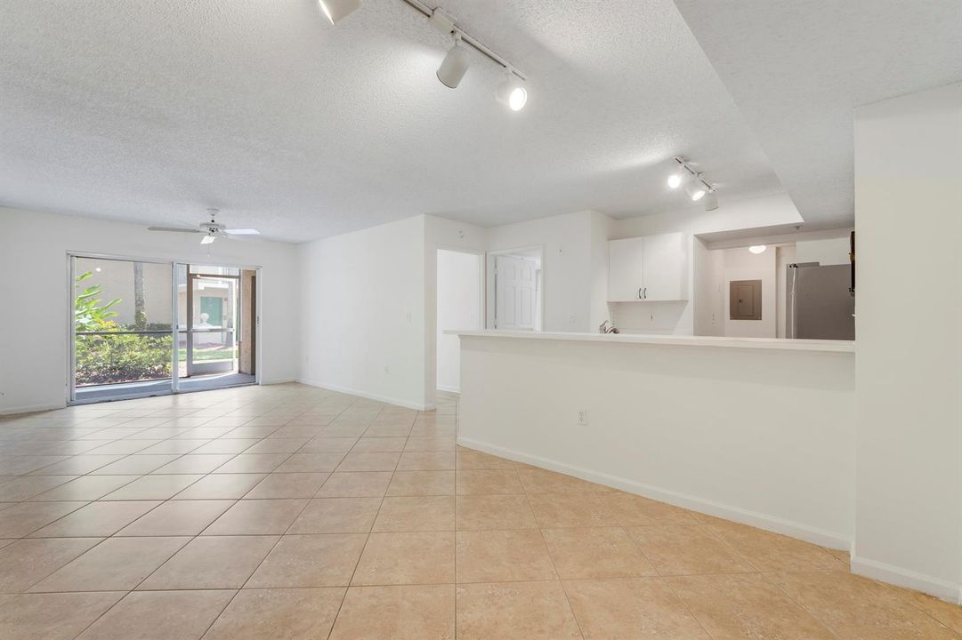 Dinning Room/ Living Room