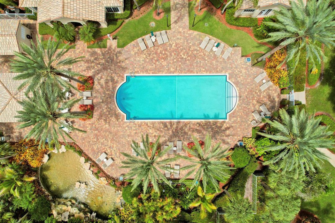 Clubhouse Pool