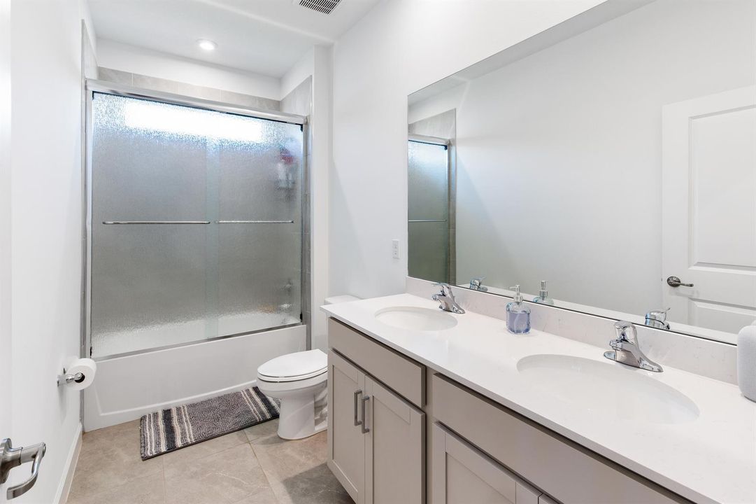 14236 SW Murney Way-43