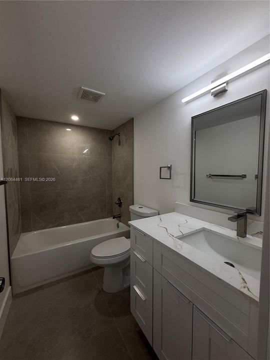 For Rent: $1,990 (2 beds, 2 baths, 900 Square Feet)