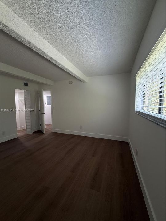 For Rent: $1,990 (2 beds, 2 baths, 900 Square Feet)