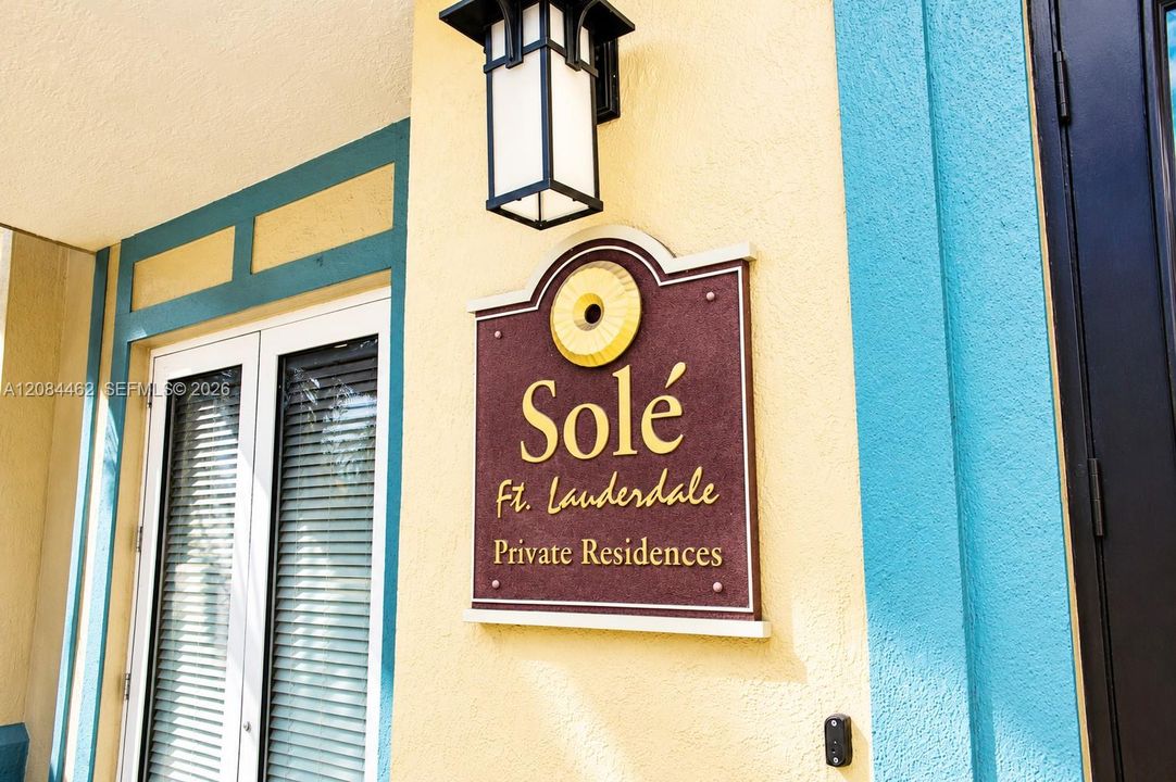 For Rent: $2,150 (1 beds, 1 baths, 960 Square Feet)