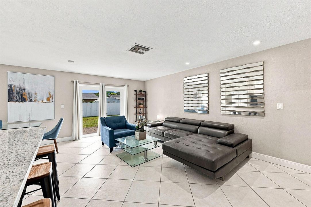 10_living room