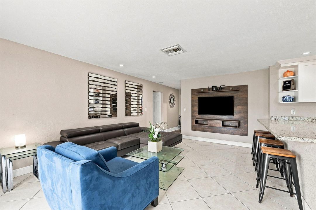 14_living room