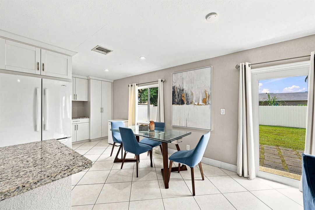 16_dining area
