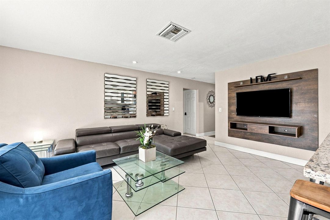 13_living room