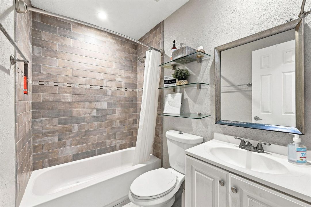 25_bathroom