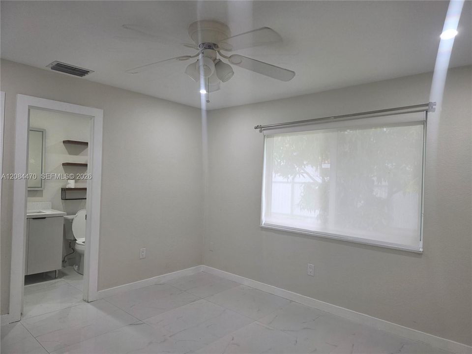 For Rent: $3,200 (3 beds, 2 baths, 1241 Square Feet)