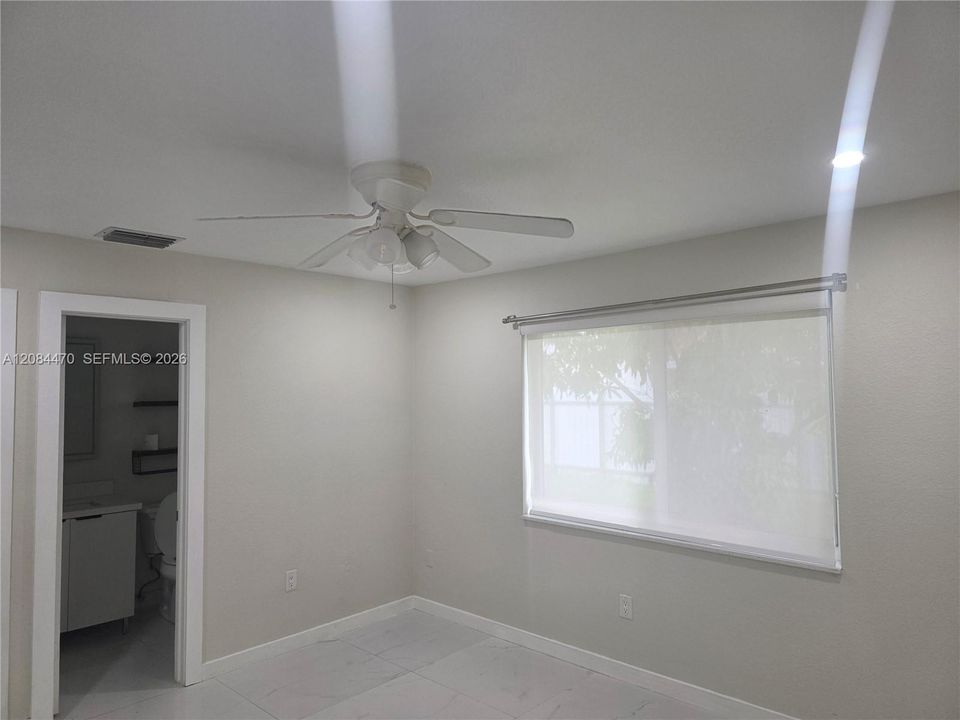 For Rent: $3,200 (3 beds, 2 baths, 1241 Square Feet)