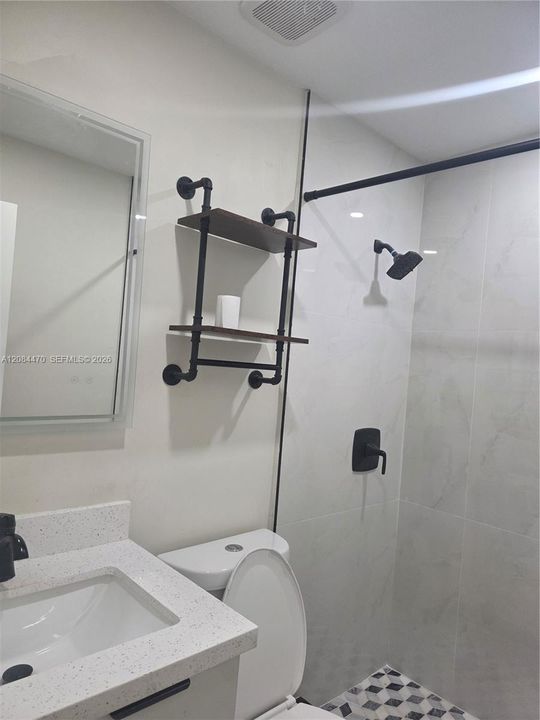 For Rent: $3,200 (3 beds, 2 baths, 1241 Square Feet)
