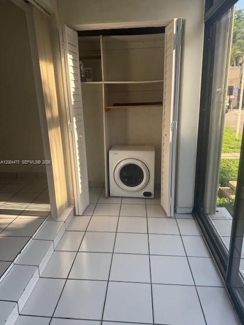 В аренду: $2,050 (2 спален, 1 ванн, 720 Квадратных фут)