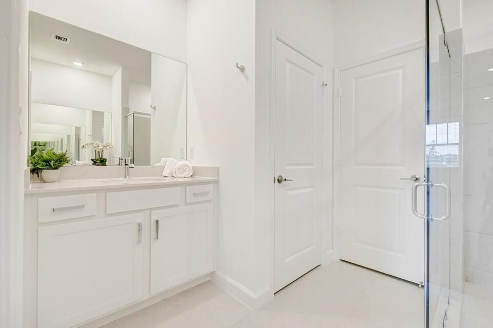 Master Bathroom (2)