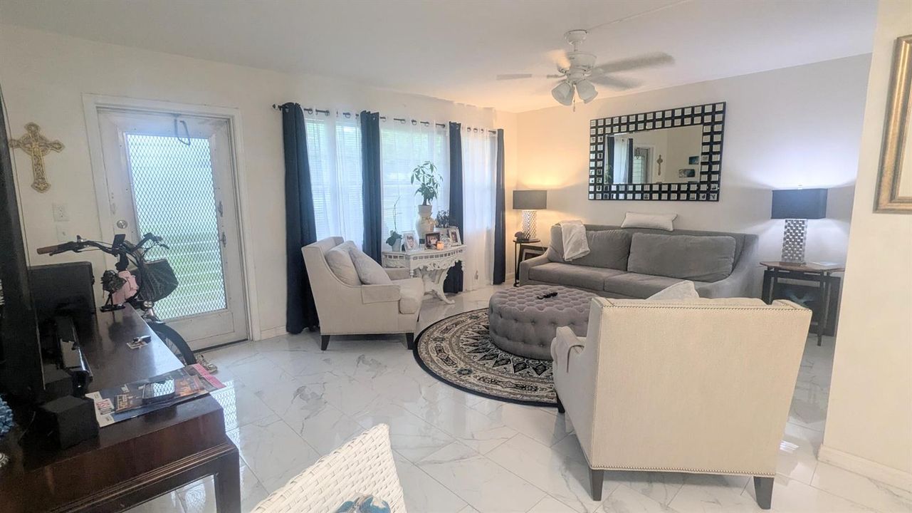 Furnished Livingroom2