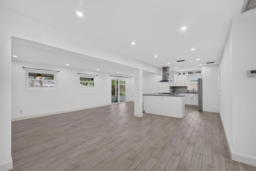 Dining-Family-Kitchen