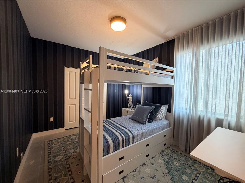 En Venta: $889,000 (3 camas, 2 baños, 1604 Pies cuadrados)
