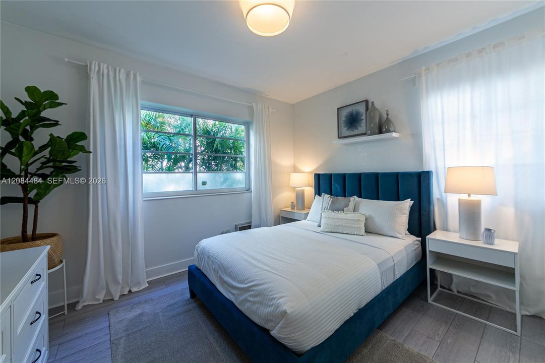 For Rent: $3,000 (2 beds, 1 baths, 850 Square Feet)