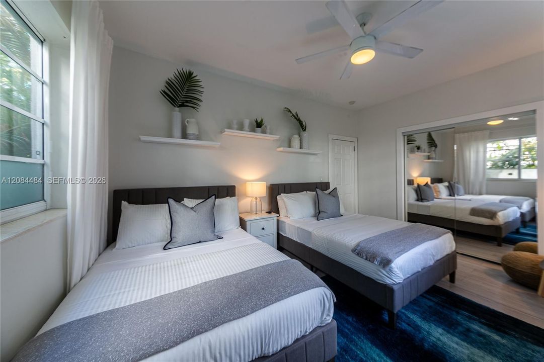 For Rent: $3,000 (2 beds, 1 baths, 850 Square Feet)