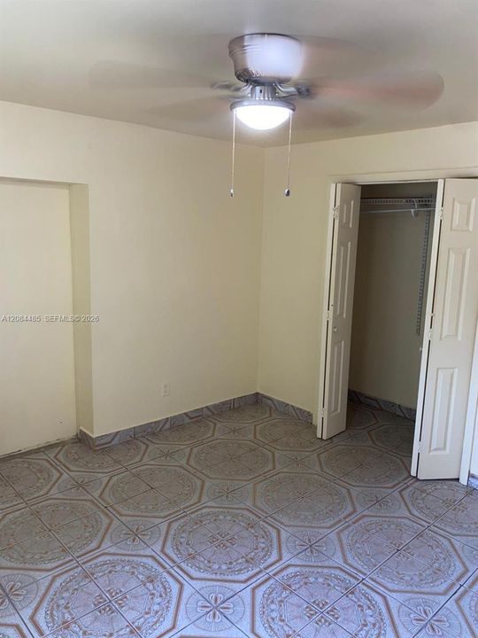 В аренду: $2,200 (2 спален, 1 ванн, 2372 Квадратных фут)