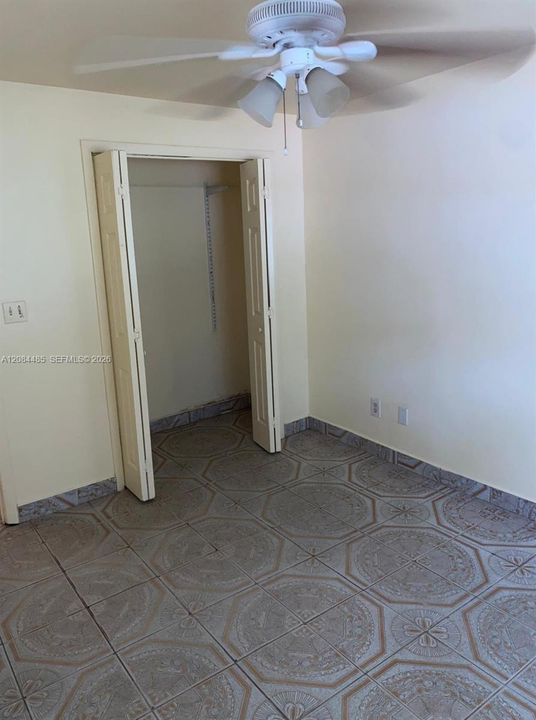 В аренду: $2,200 (2 спален, 1 ванн, 2372 Квадратных фут)