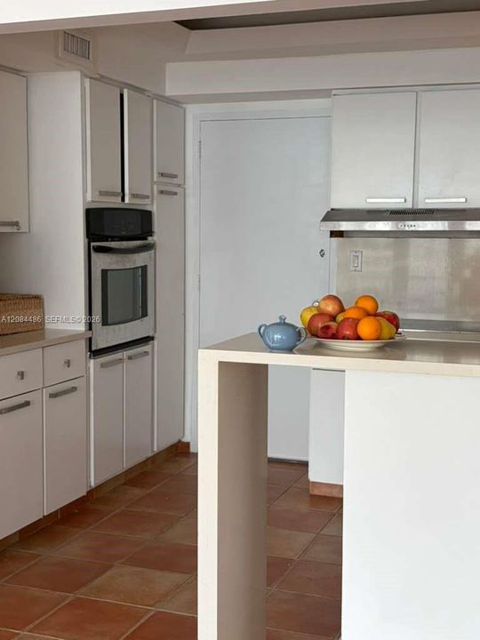 В аренду: $2,675 (1 спален, 1 ванн, 787 Квадратных фут)