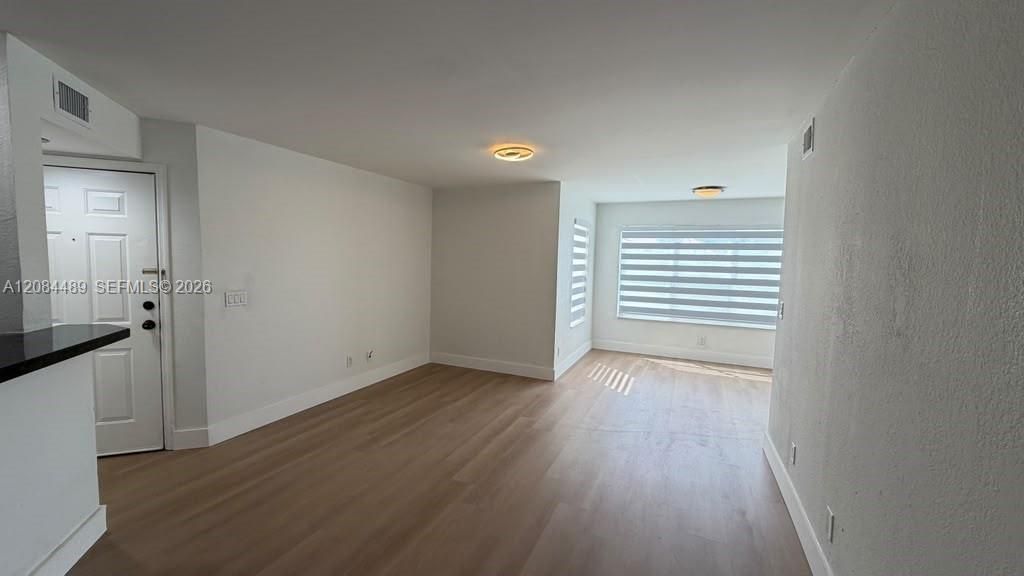 For Rent: $2,300 (2 beds, 2 baths, 1065 Square Feet)
