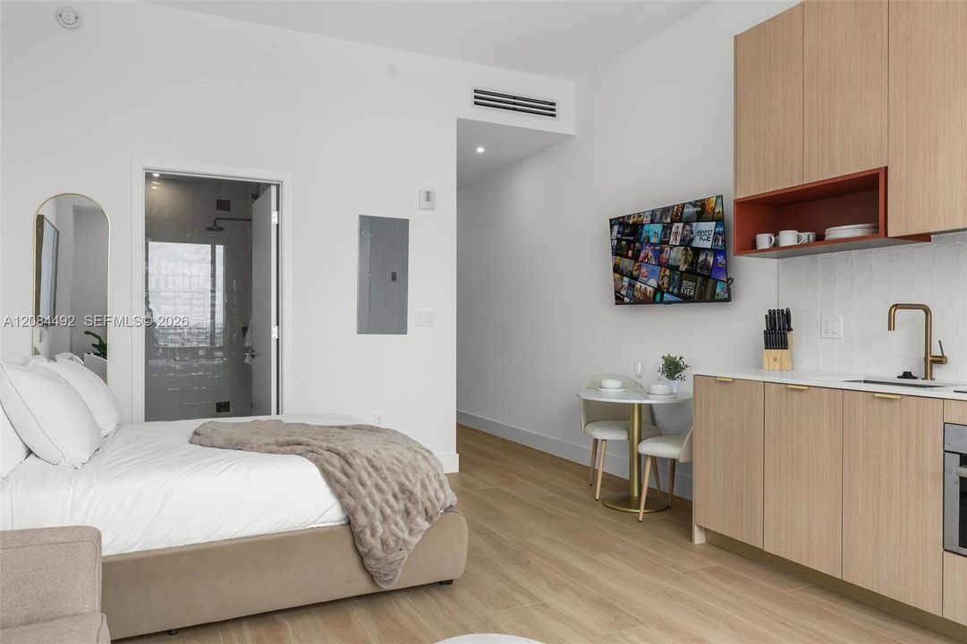 For Rent: $4,000 (0 beds, 1 baths, 0 Square Feet)