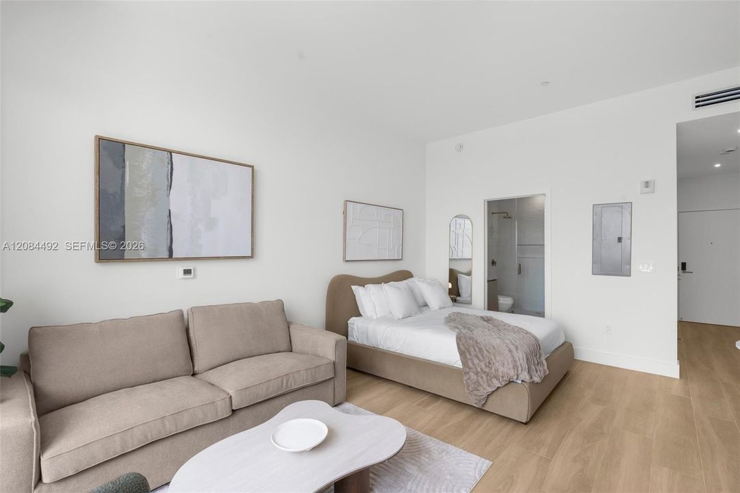For Rent: $4,000 (0 beds, 1 baths, 0 Square Feet)