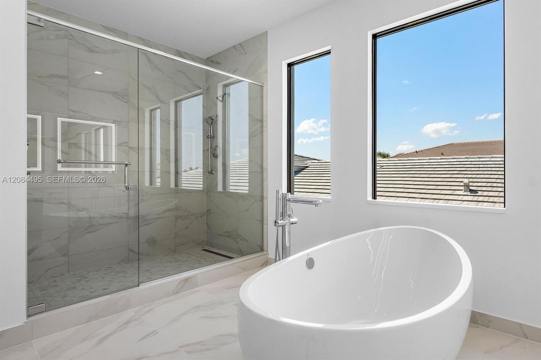 For Sale: $2,399,999 (5 beds, 5 baths, 3687 Square Feet)