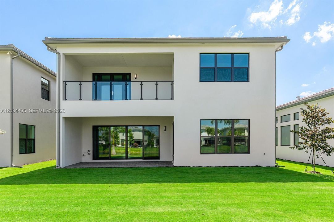 For Sale: $2,399,999 (5 beds, 5 baths, 3687 Square Feet)