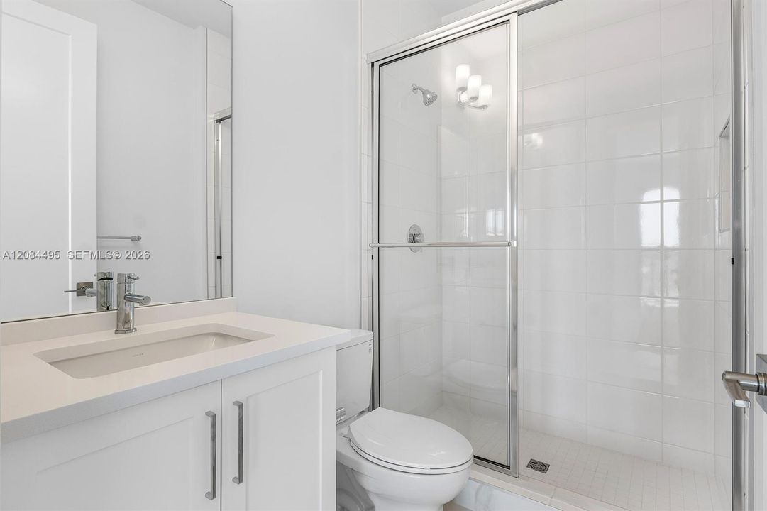 For Sale: $2,399,999 (5 beds, 5 baths, 3687 Square Feet)