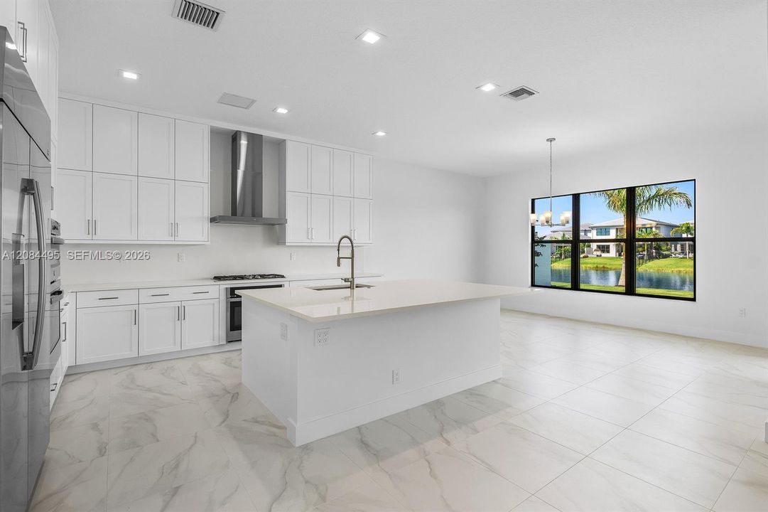 For Sale: $2,399,999 (5 beds, 5 baths, 3687 Square Feet)
