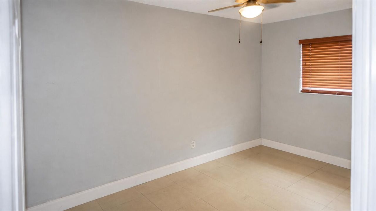 Primary Bedroom (1)