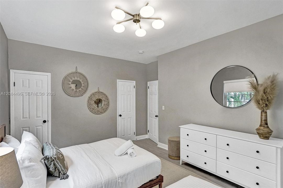 For Rent: $4,200 (2 beds, 2 baths, 900 Square Feet)