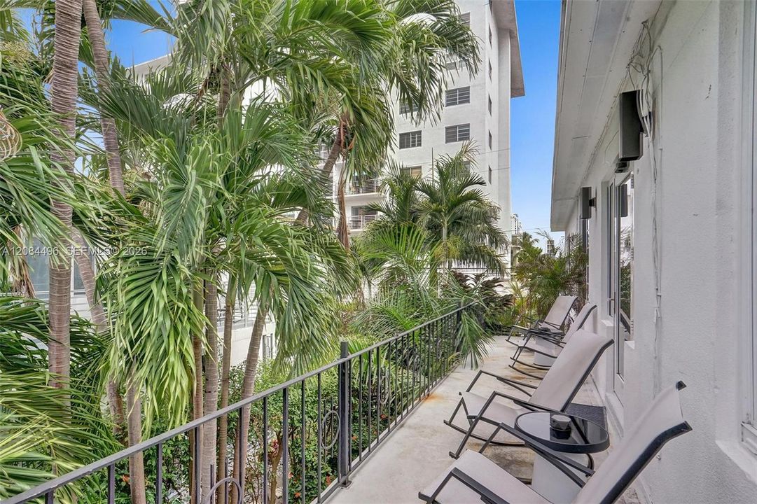 For Rent: $4,200 (2 beds, 2 baths, 900 Square Feet)