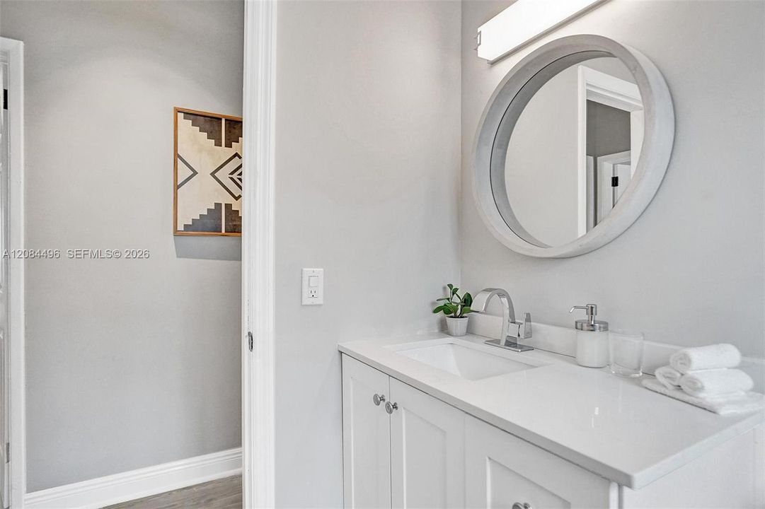 For Rent: $4,200 (2 beds, 2 baths, 900 Square Feet)