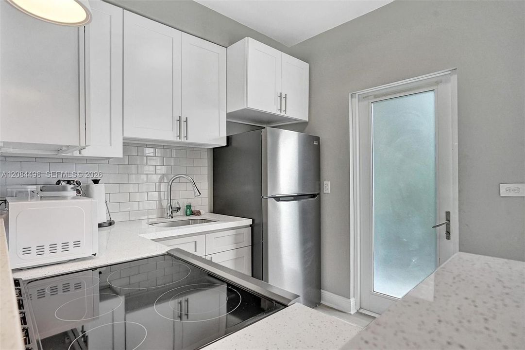 For Rent: $4,200 (2 beds, 2 baths, 900 Square Feet)