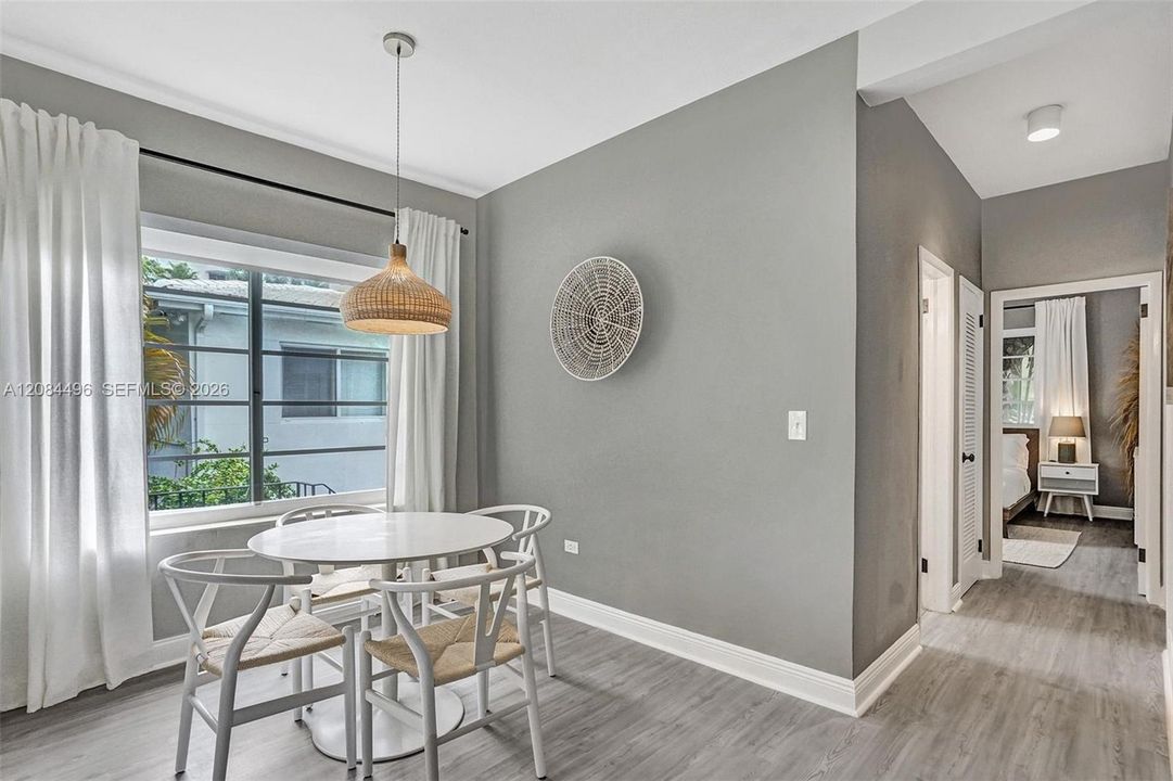 For Rent: $4,200 (2 beds, 2 baths, 900 Square Feet)