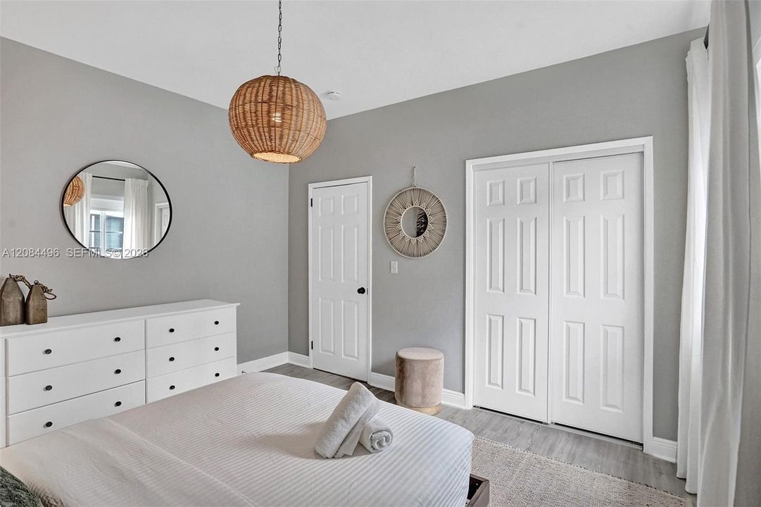 For Rent: $4,200 (2 beds, 2 baths, 900 Square Feet)