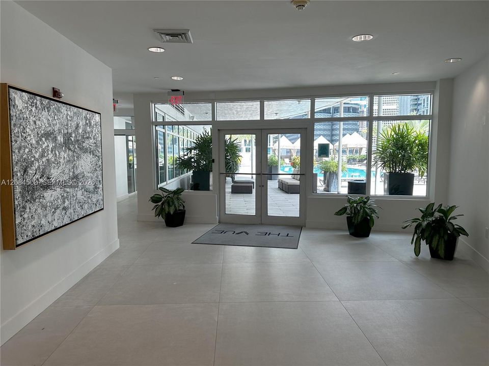 For Rent: $2,850 (1 beds, 1 baths, 838 Square Feet)