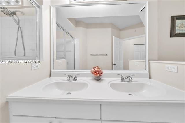 For Rent: $3,600 (3 beds, 2 baths, 1264 Square Feet)
