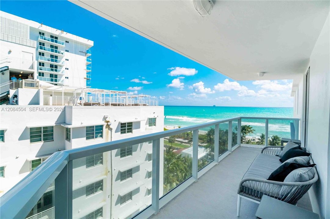 For Rent: $3,800 (1 beds, 1 baths, 1030 Square Feet)