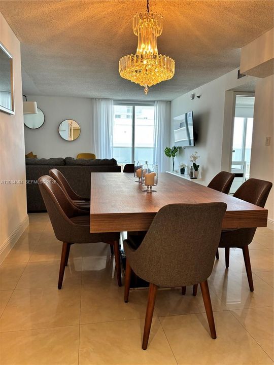 For Rent: $3,800 (1 beds, 1 baths, 1030 Square Feet)