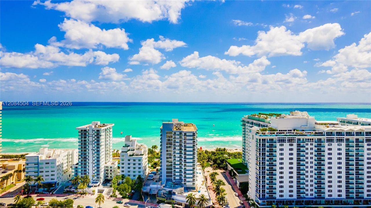 For Rent: $3,800 (1 beds, 1 baths, 1030 Square Feet)
