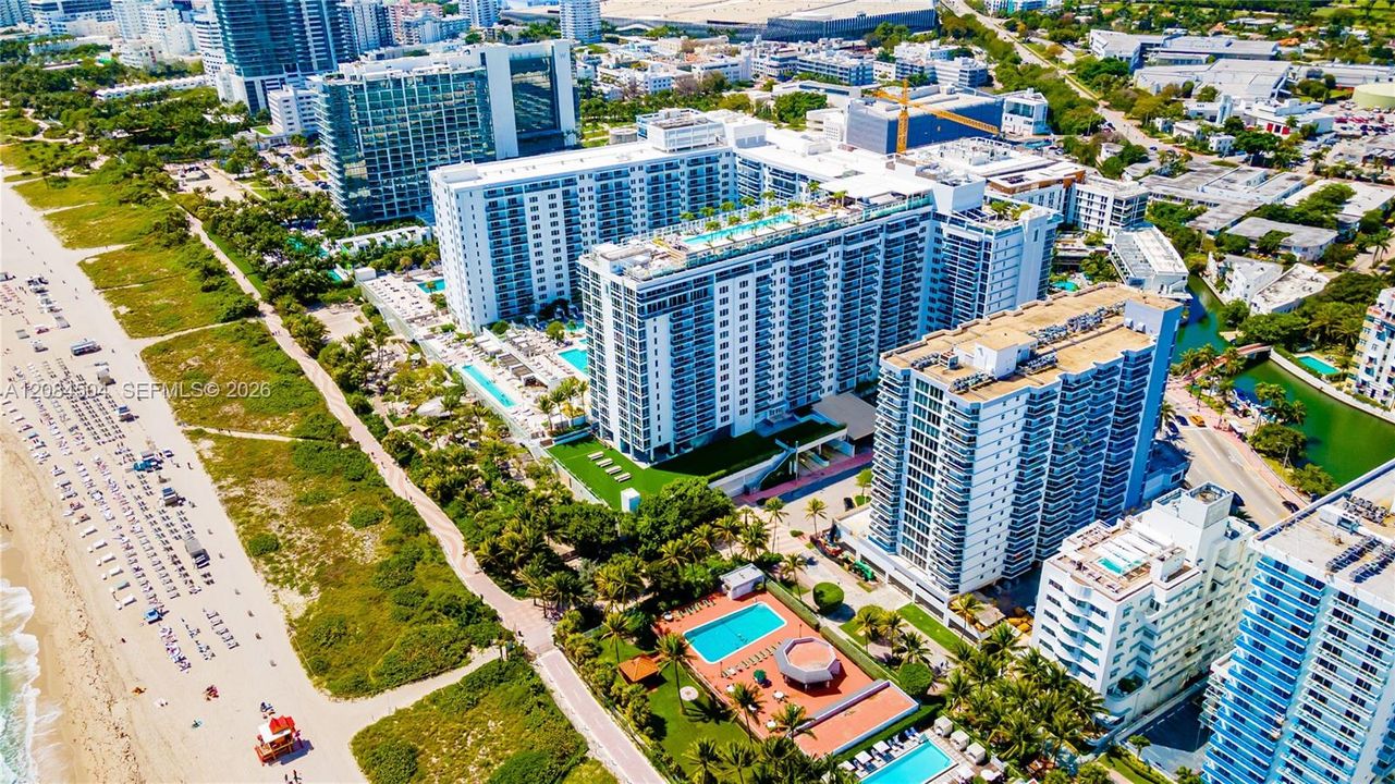 For Rent: $3,800 (1 beds, 1 baths, 1030 Square Feet)