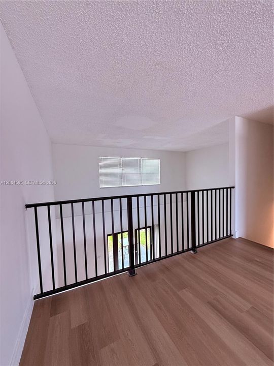 На продажу: $375,000 (2 спален, 2 ванн, 1431 Квадратных фут)