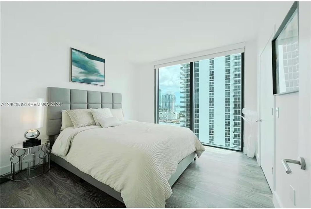 В аренду: $6,200 (3 спален, 2 ванн, 1395 Квадратных фут)