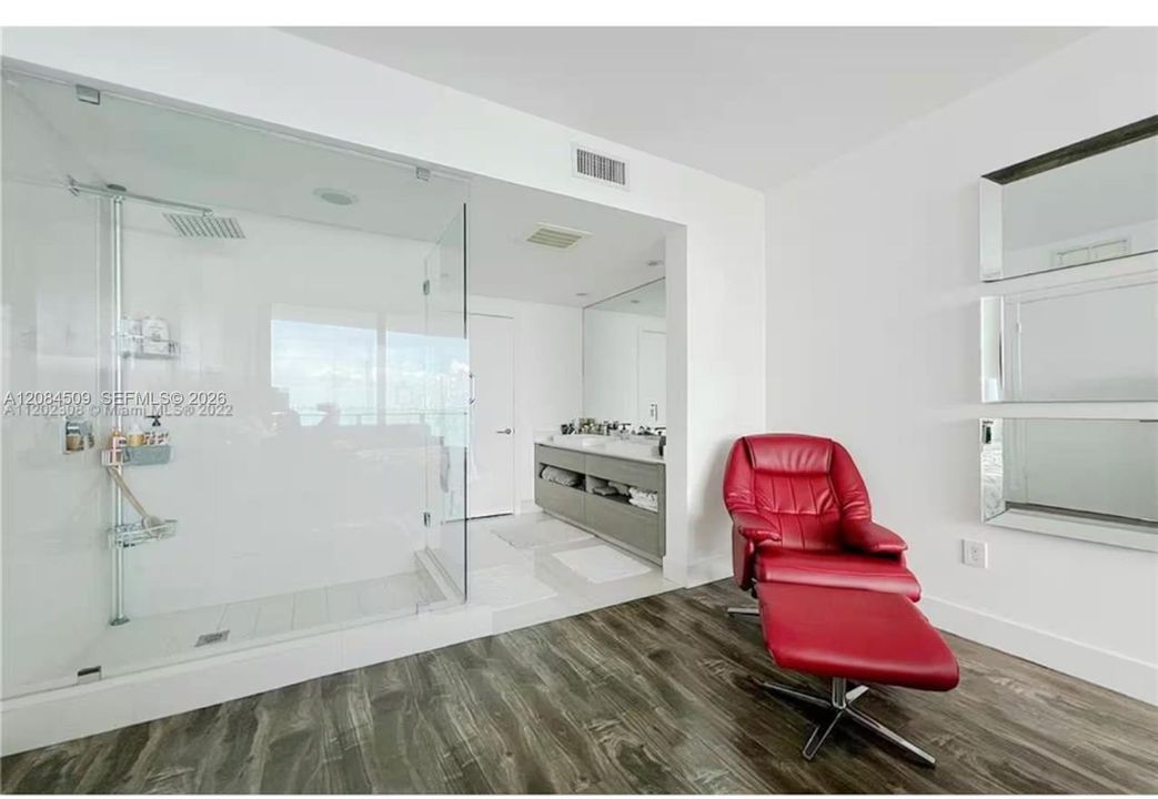 В аренду: $6,200 (3 спален, 2 ванн, 1395 Квадратных фут)