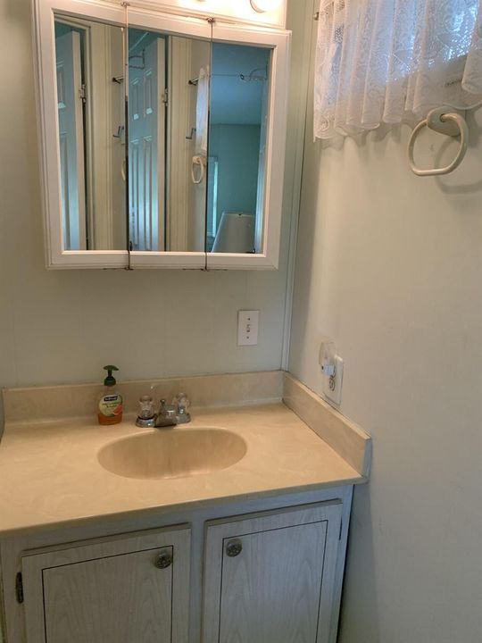 Master Vanity