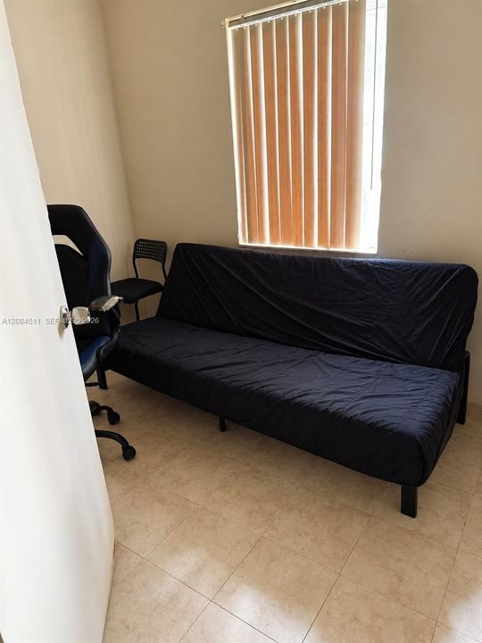 For Sale: $475,000 (4 beds, 1 baths, 1160 Square Feet)