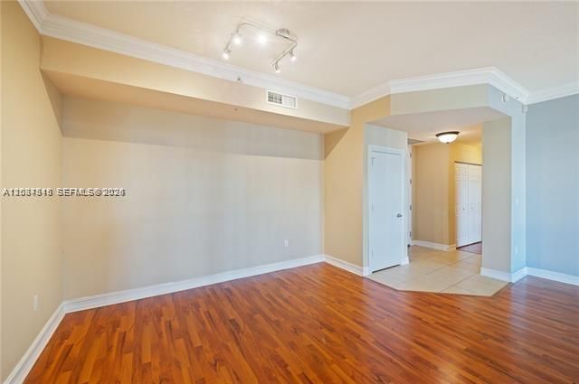 For Rent: $3,450 (2 beds, 2 baths, 1288 Square Feet)